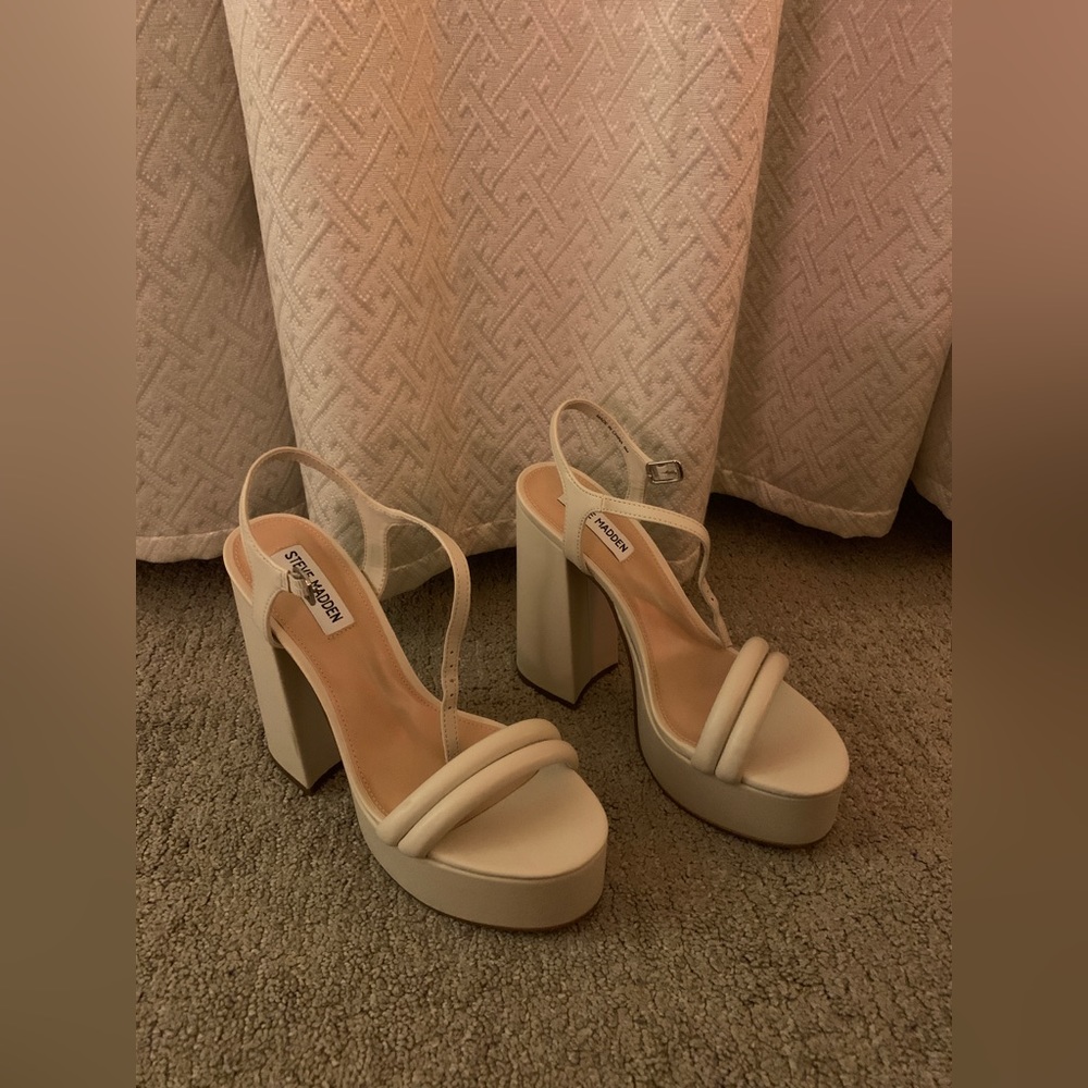 Steve Madden Platform Heels Nude Color Size 8M